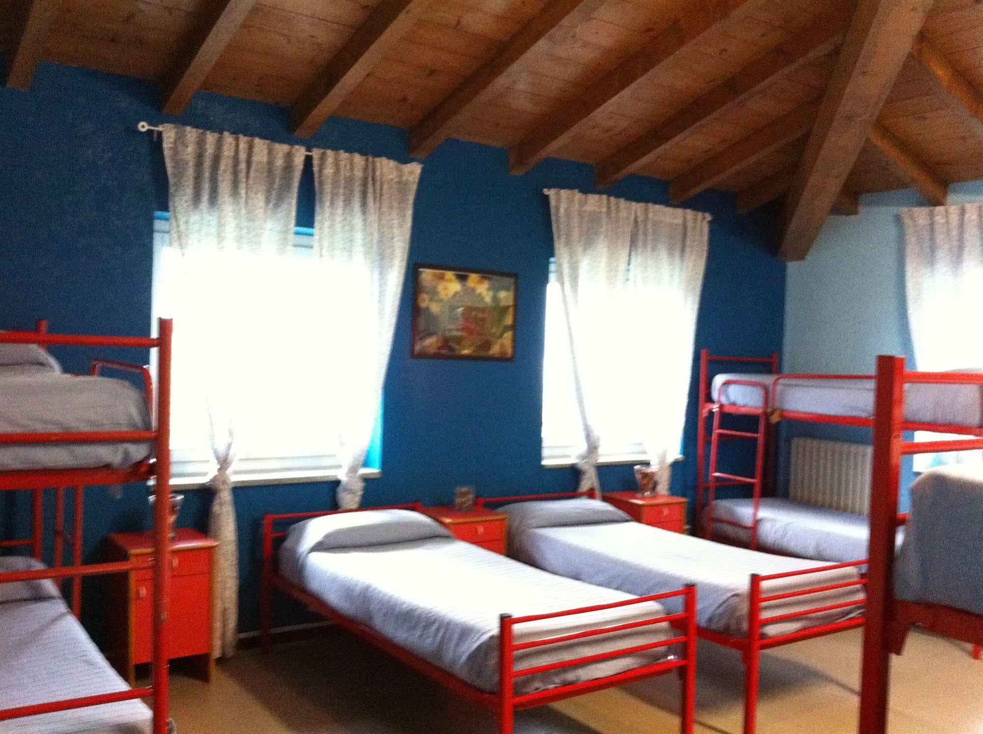 Ostello Verbania Esterno foto